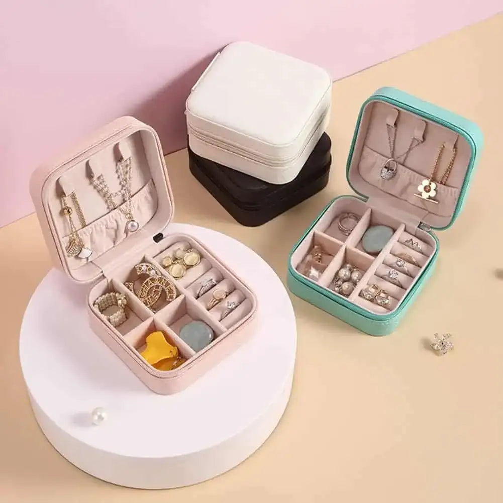 Premium PU leather portable jewelry storage box for women.